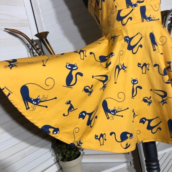 IXIA Vintage Cat Print Mini Dress Yellow Blue Small - Picture 8 of 13
